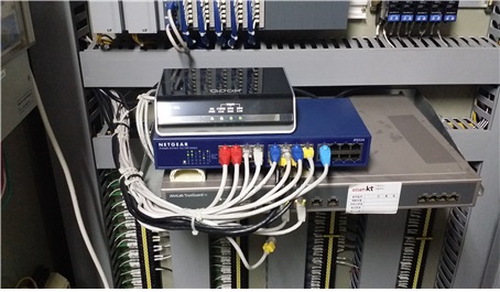설악정수장 제어실4 Ethernet Hub 교체.jpg